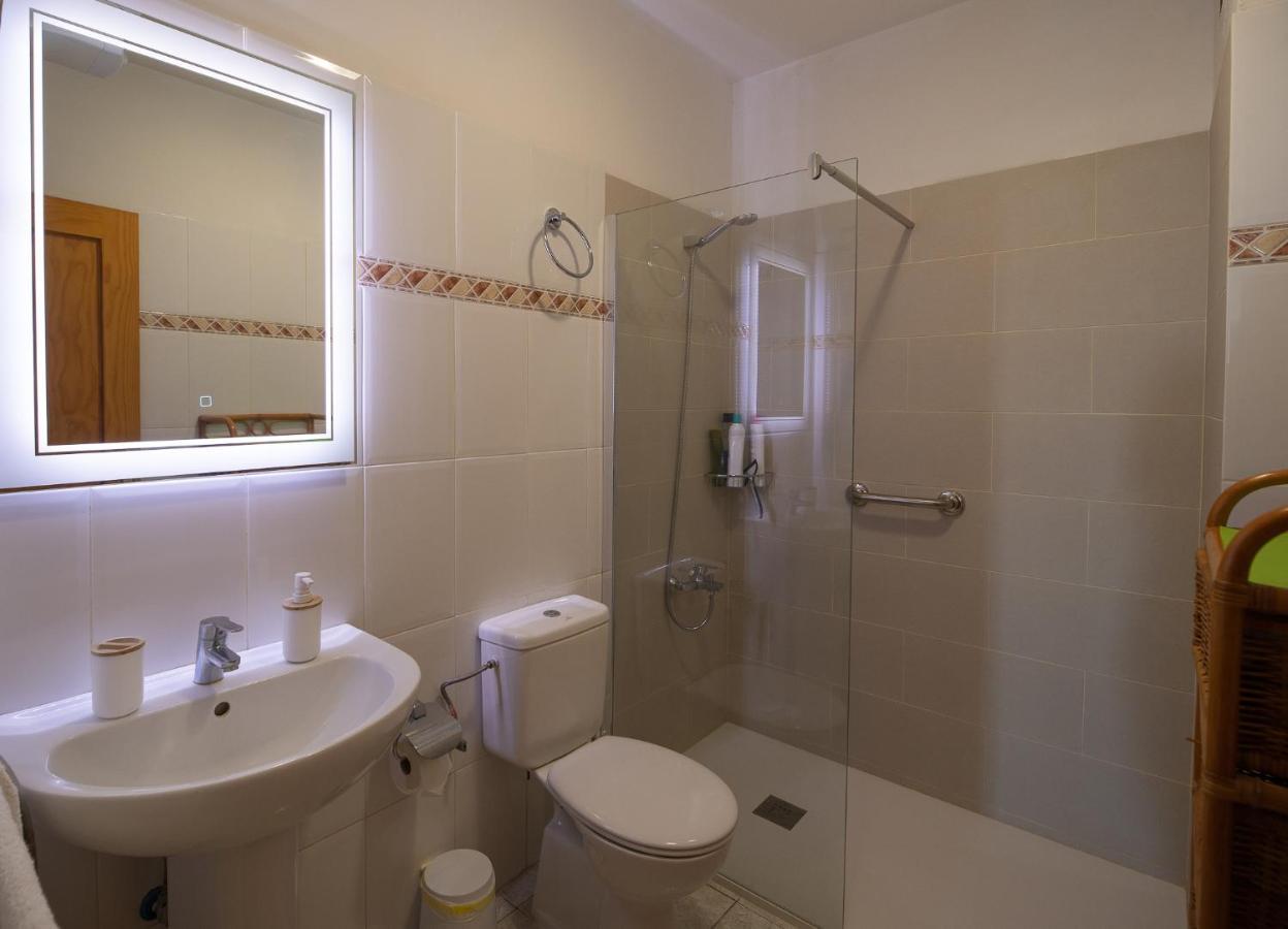 Apartamentos Leomar II Los Llanos De Aridane Extérieur photo